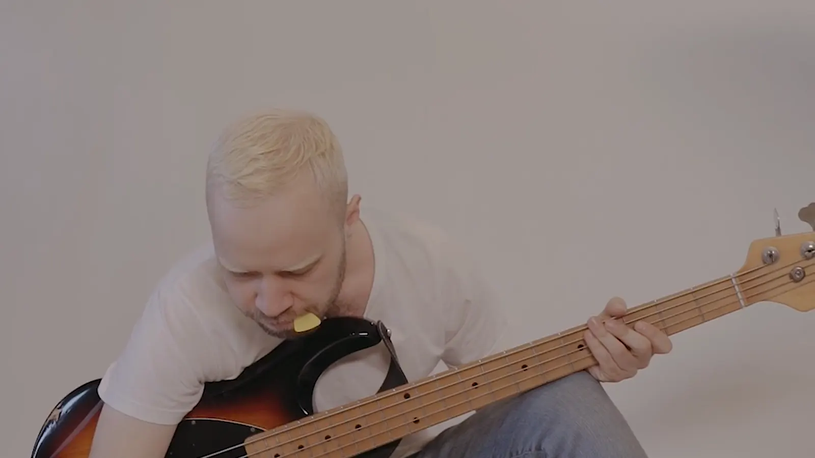 Músico en una sesión de guitarristas